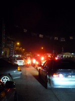 HSD8_3 The traffic congestion outside the ceramahs - reminds me of the stretch in front of Zouk on a Saturday night.