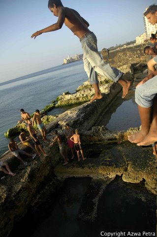 Weekend hang-out... at the Malecon