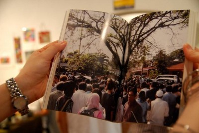 A photo of the Pokok Demokrasi in the "Perak: A State of Crisis" book