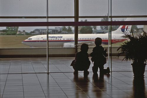 Waiting at Arrival Hall | Credit: http://www.flickr.com/photos/thaths/