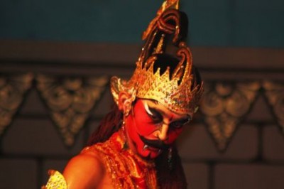 A traditional dancer in Yogyakarta. | Credit: Ka Ea