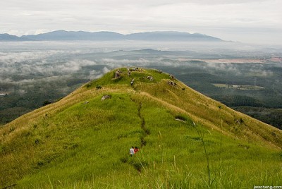 Broga Hill | Credit: http://www.flickr.com/photos/xiangxi