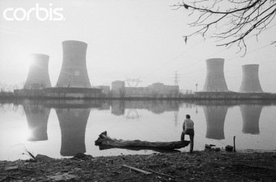 Three Mile Island Nuclear Power Plant, 2 days after a meltdown that forced the closure of the plant. | Credit: http://www.corbisimages.com