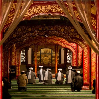 Main Prayer Hall at the Cow Street Mosque, Beijing. Credits: kevinschoenmakers Source: flikr.com