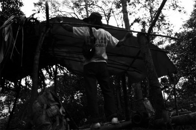 Asok, a Penan from Long Leng, set up my sulap at Long Seridan.