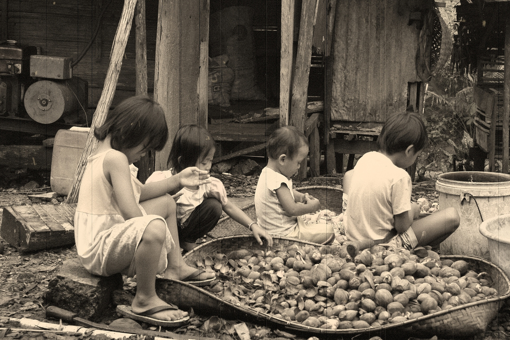 Extreme poverty, Sarawak | source - http://bit.ly/lPlRDl