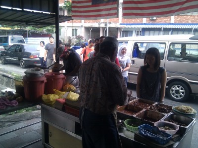 Morning crowd at Nasi Lemak SS2